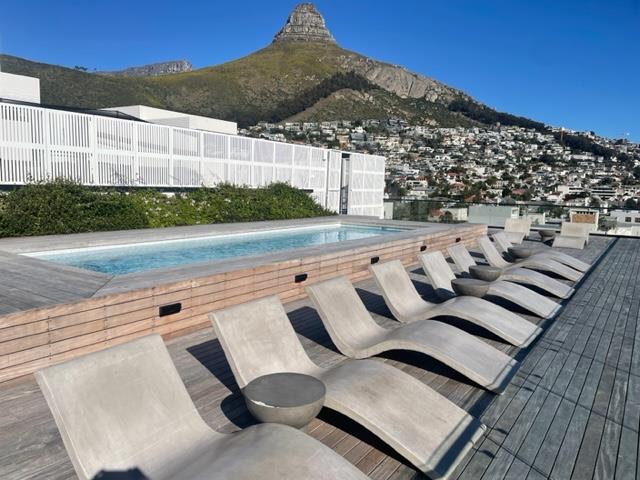 2 Bedroom Property for Sale in Sea Point Western Cape